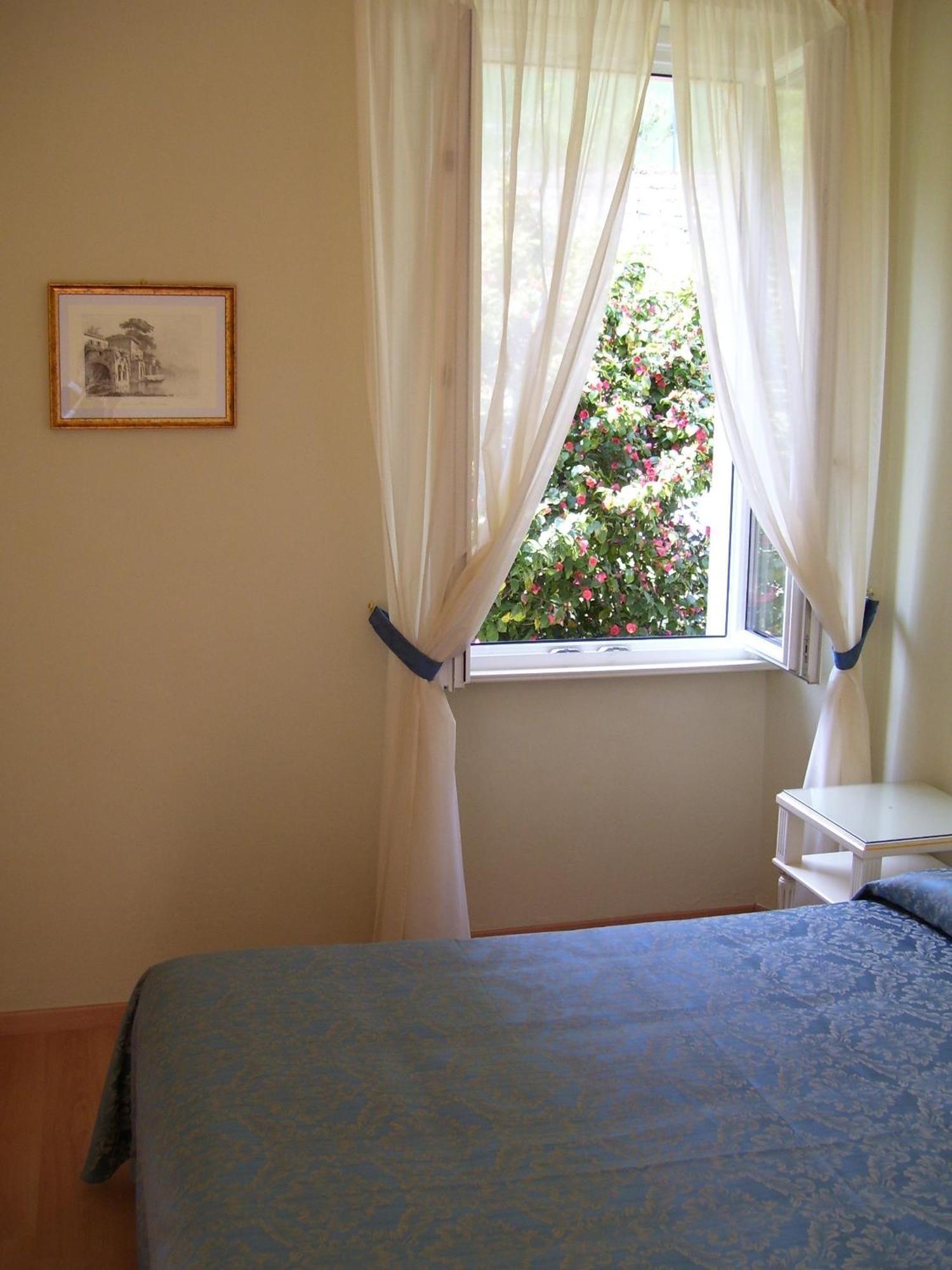 Standard Double or Twin Room,991529125:JPEG